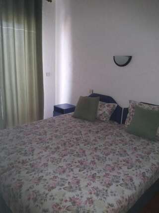 Отели типа «постель и завтрак» Villa Grafenberg Улцинь Номер с кроватью размера «king-size» и видом на море-11